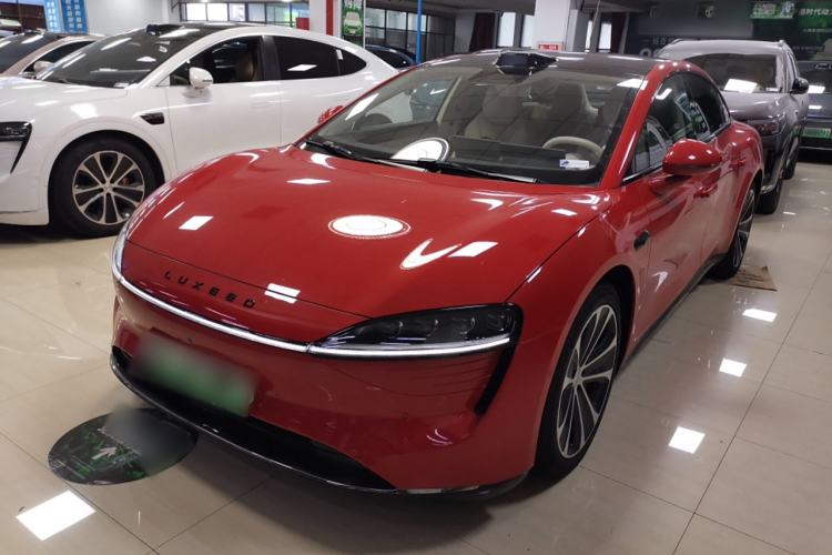 Used Hima Luxeed S7 2025 785 km Ultra