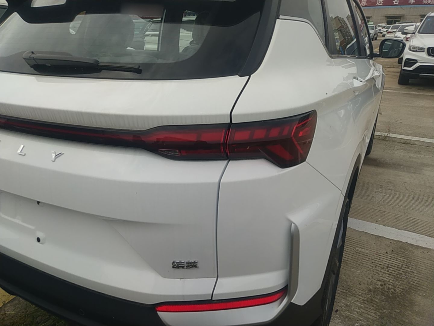 Geely Auto Coolray 2025 Bin Yue L 1.5TD DCT Beyond Edition — снимка 9