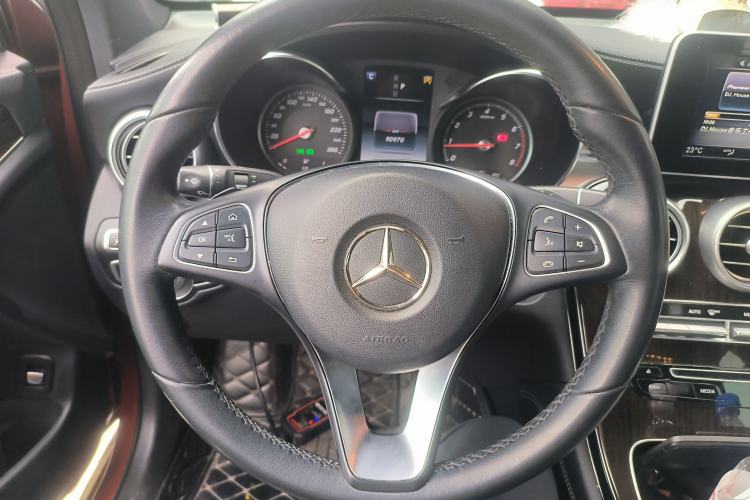 Used Mercedes-Benz GLC 2019 Facelift GLC 260 L 4MATIC Luxury Model Steering Wheel