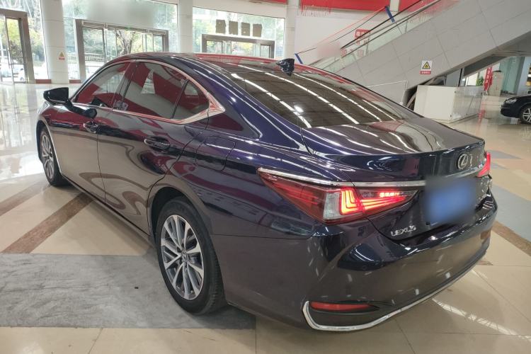Used Lexus ES 2022 200 Excellence Edition