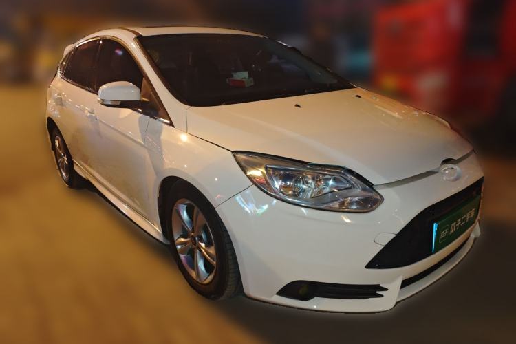 Used Ford Focus 2012 Hatchback 1.6L Manual Fashion Edition
