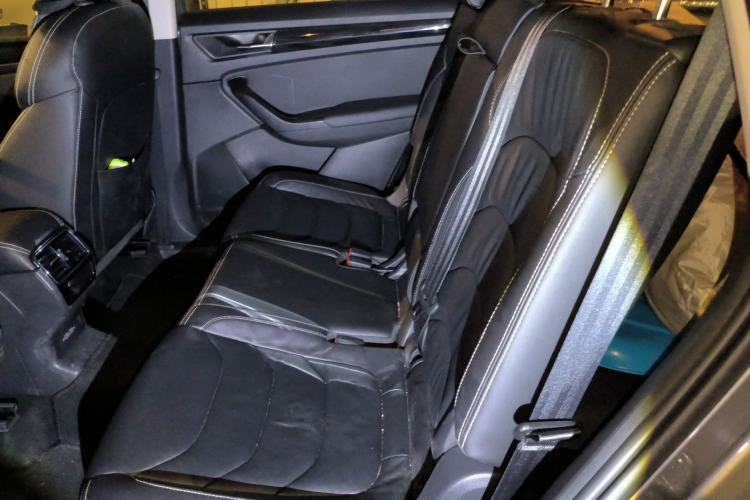 Used Skoda Kodiaq 2019 Facelifted TSI330 7-Seater Two-Wheel-Drive Luxury Enjoyment Edition China VI Standard Left Rear Seat