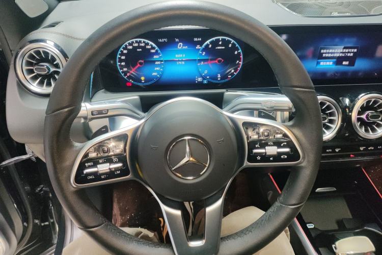 Used Mercedes-Benz GLB 2023 GLB 220 Sport Edition Steering Wheel