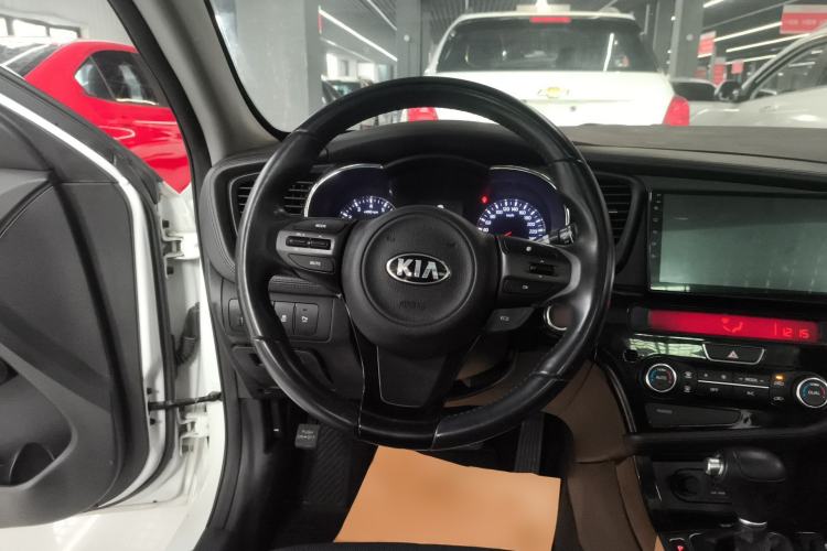 Used Kia K5 2015 2.0L Automatic LUX
