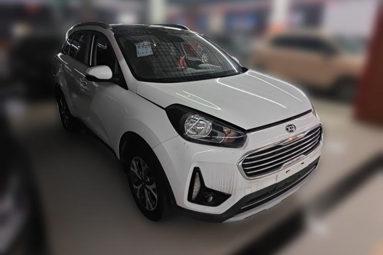 Used Kia KX3 2015 2.0L Automatic Two-Wheel Drive DLX Front Right 45 Deg