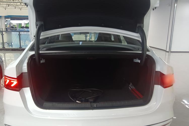 Used BYD Qin PLUS 2023 Champion Edition DM-i 55KM Leading Model Trunk