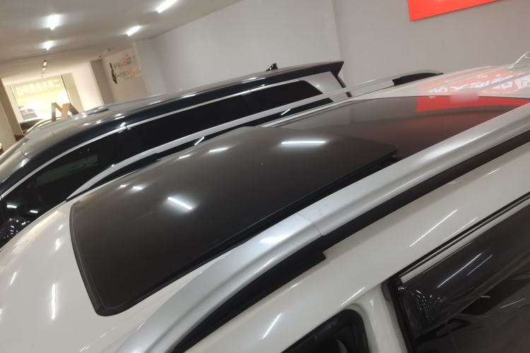 Used GAC Trumpchi GS8 2017 320T Two-Wheel Drive Luxury Smart Connectivity Version (7 Seats) Roof