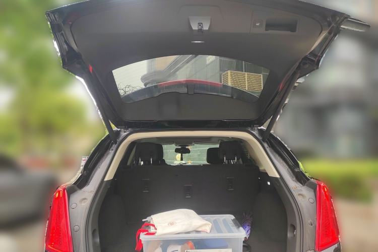 Used Cadillac XT5 2018 28T Four-Wheel Drive Luxury Model Trunk