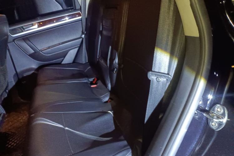 Used Volkswagen Touareg 2011 3.0 TSI Comfort Version