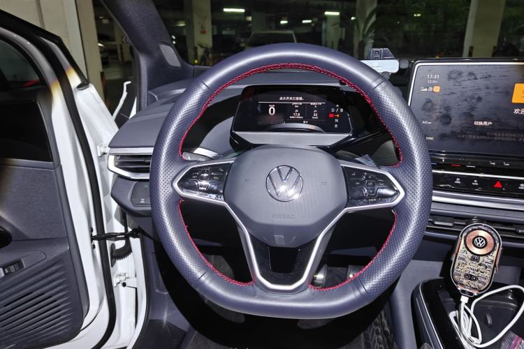 Used Volkswagen ID.4 CROZZ 2024 PURE+ model
