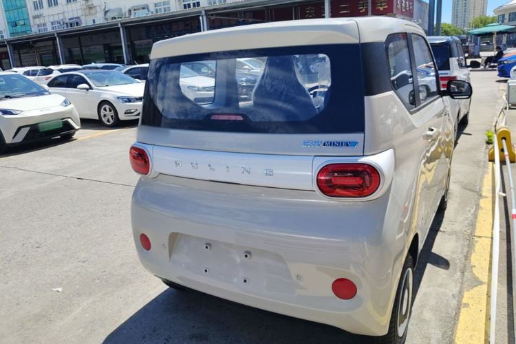 Used Wuling Hongguang MINIEV 2024 3rd Generation 215km Youth Edition