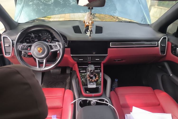 Used Porsche Cayenne 2018 Cayenne 3.0T Center Console