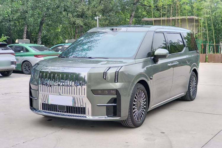 Used Zeekr 009 2024 Six-Seat Executive Version 4WD 108 kWh
