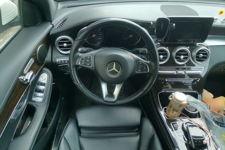 Used Mercedes-Benz GLC 2017 GLC 260 4MATIC Luxury Model