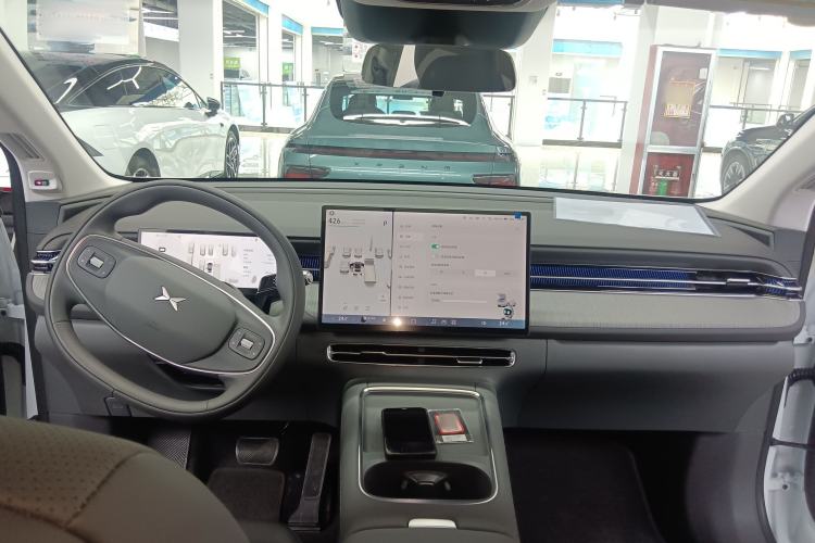 Used XPeng G6 2025 625 Long-Range Max Tech Edition Center Console