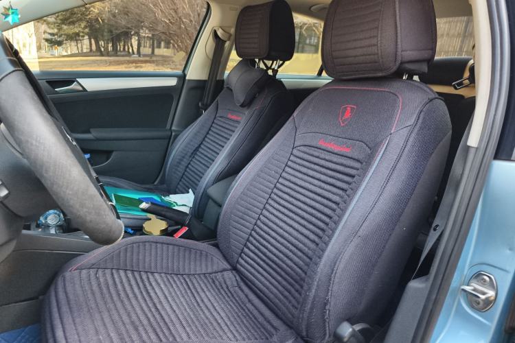 Used Volkswagen Sagitar 2013 1.4 TSI BlueMotion Edition Left Front Seat