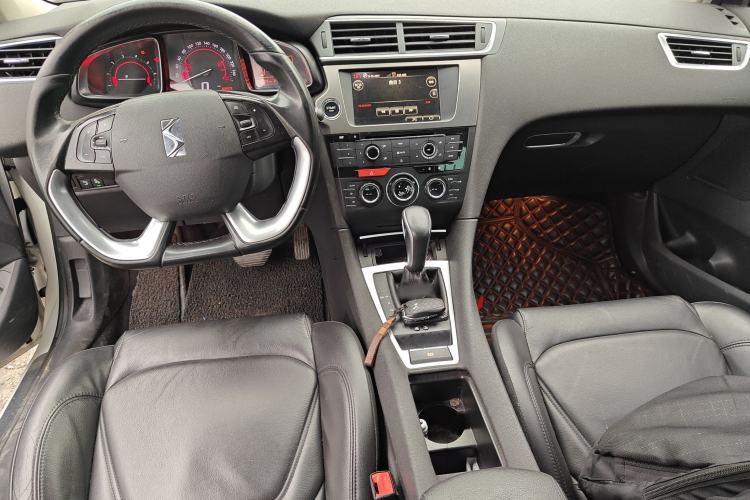 Used DS 5LS 2016 1.6T Luxury Edition THP160