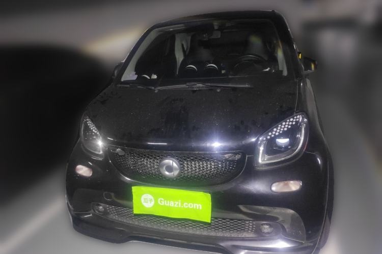 Used smart fortwo 2015 1.0L 52 kW hardtop Dynamic version