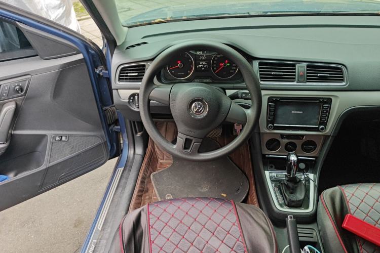 Used Volkswagen Lavida 2013 Revised Version 1.4 TSI DSG Comfort Edition Steering Wheel