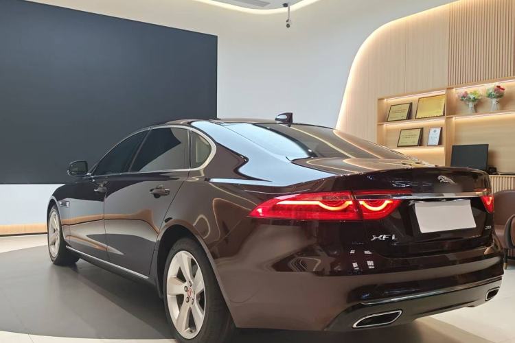 Used Jaguar XFL 2020 XFL 2.0T P200 Two-Wheel-Drive Elite Edition Exterior 4