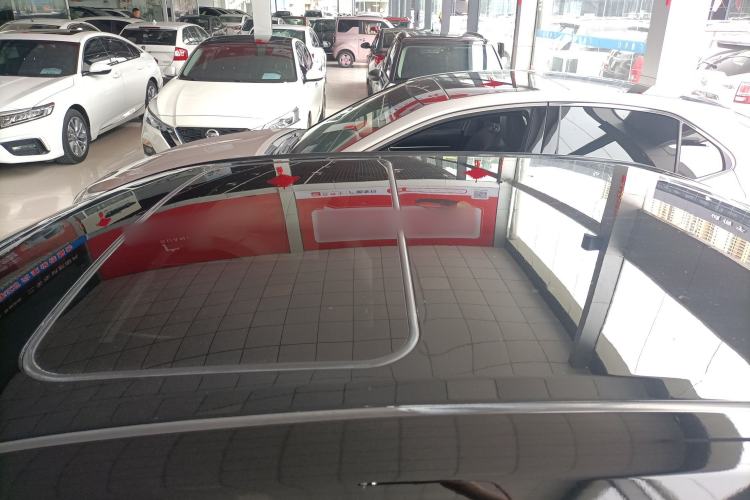 Used Toyota Camry 2016 Dual-Engine 2.5 HG 10th Anniversary Deluxe Navigation Edition
