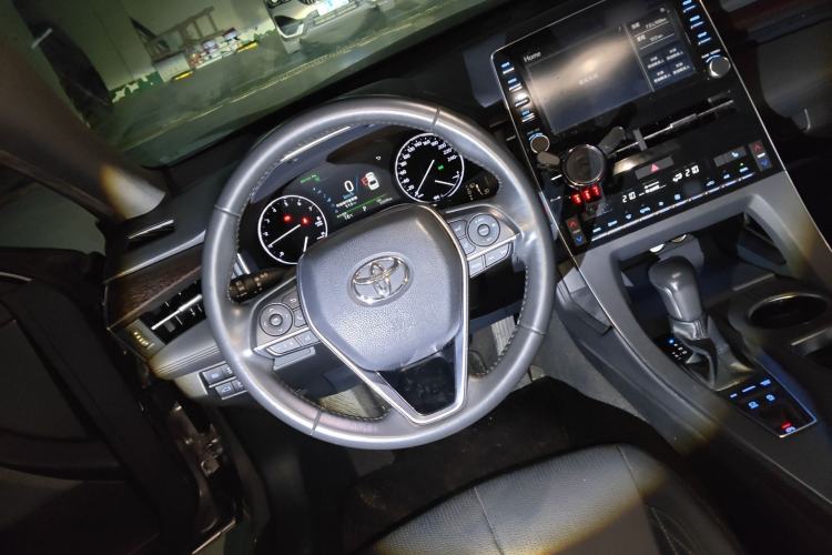 Used Toyota Avalon 2019 2.5L Touring Premium Version China VI Standard Steering Wheel