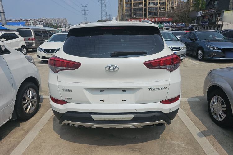 Used Hyundai Tucson 2015 1.6T Dual-Clutch Two-Wheel-Drive Smart Model Rear