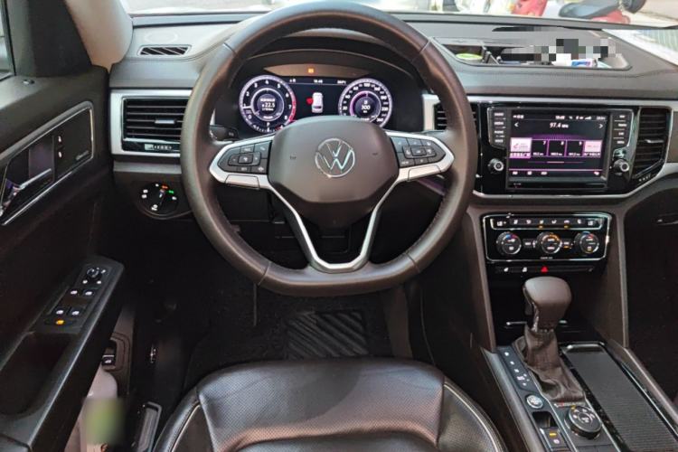 Used Volkswagen Teramont 2017 530 V6 Four-Wheel Drive Supreme Flagship Edition Steering Wheel
