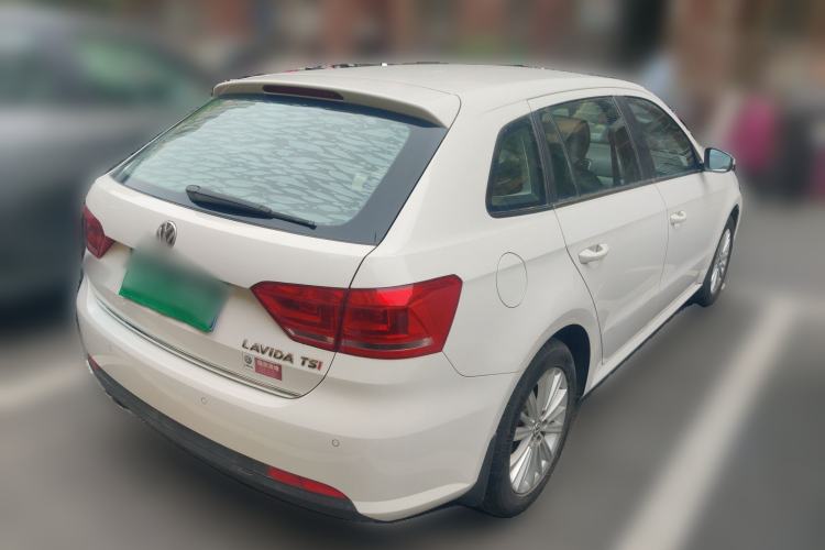 Used Volkswagen Gran Lavida 2013 1.4 TSI Automatic Comfort Model Rear Right 45 Deg