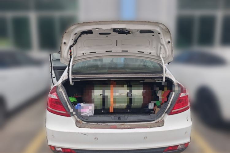 Used Geely Auto Classic Emgrand 2013 Sedan 1.8L Manual Entry-Level CNG Model
