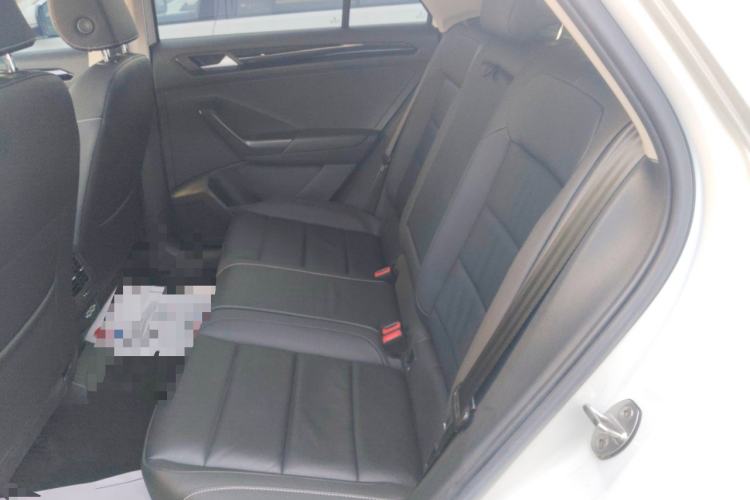 Used Volkswagen T-ROC 2022 280TSI DSG Two-Wheel Drive Elite PLUS Left Rear Seat