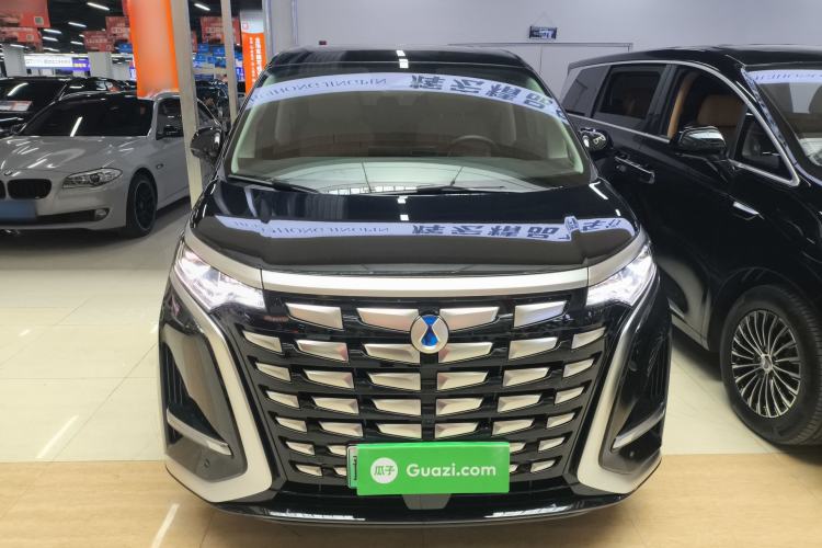 Used Denza D9 2024 DM-i 1050 Luxury Model Front