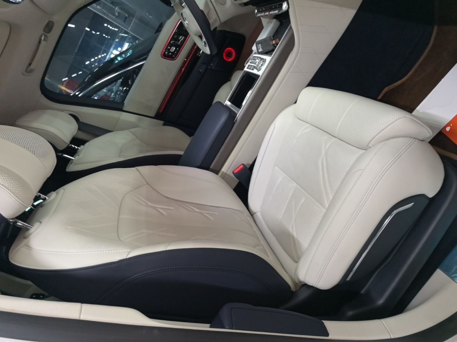 Zeekr 9X 2025 Hyper Edition 70kWh — снимка 19