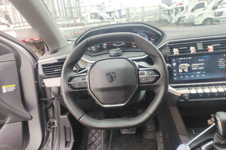 Used Peugeot 408 2022 1.6T Light-Chasing Edition
