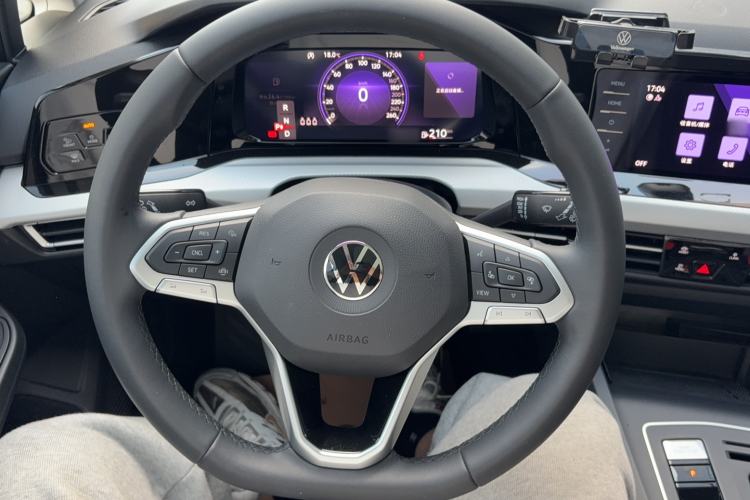 Used Volkswagen Golf 2023 Facelift 280TSI DSG Pro Steering Wheel