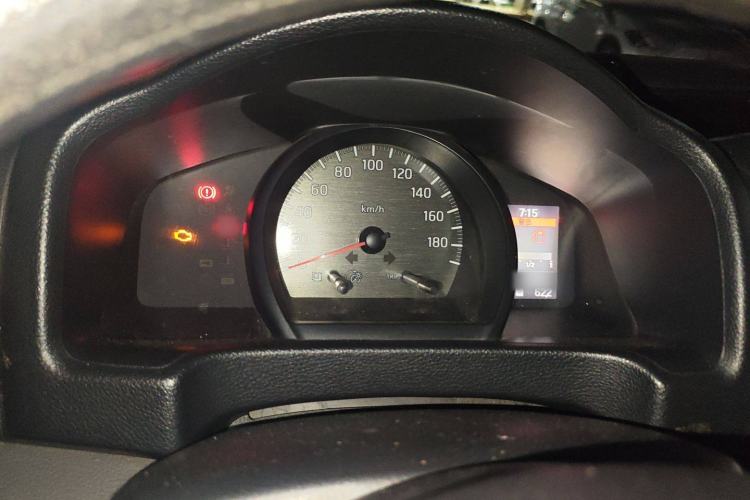 Used Nissan NV200 2011 1.6L 232 Seats Zunya Trim