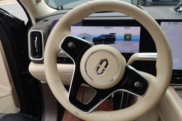 Used Hima AITO M9 2025 Extended-Range Max Version 52 kWh 6-Seater Edition Steering Wheel