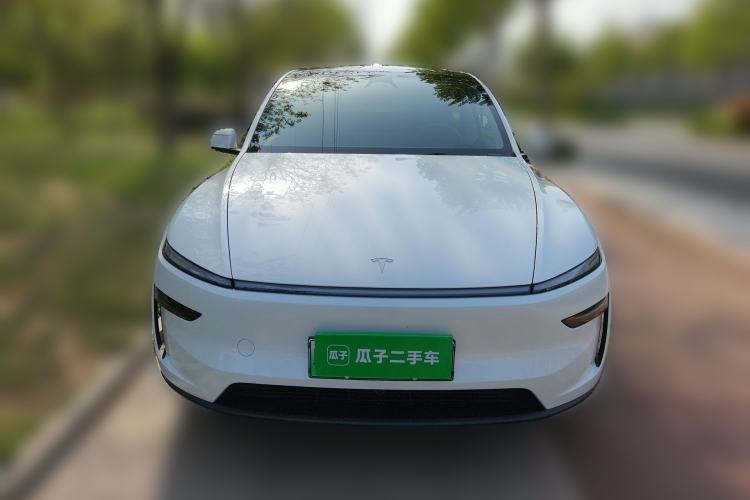 Used Tesla Model Y 2025 Rear-Wheel-Drive Version
