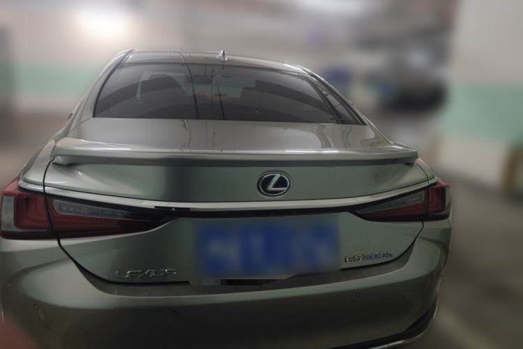 Used Lexus ES 2018 300h Premier Edition China VI Standard
