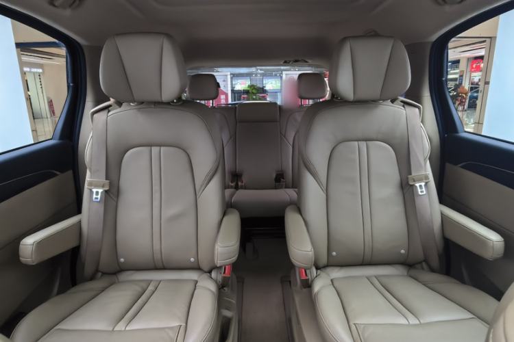 Used Buick GL8 2021 ES Land Cruiser 653T Luxury Edition