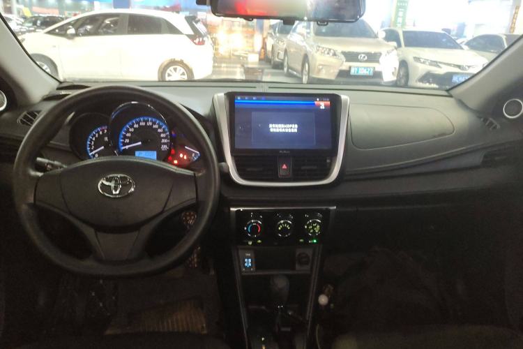 Used Toyota YARiS L Zhi Xiang 2019 1.5E CVT Dynamic Edition China VI compliant Center Console