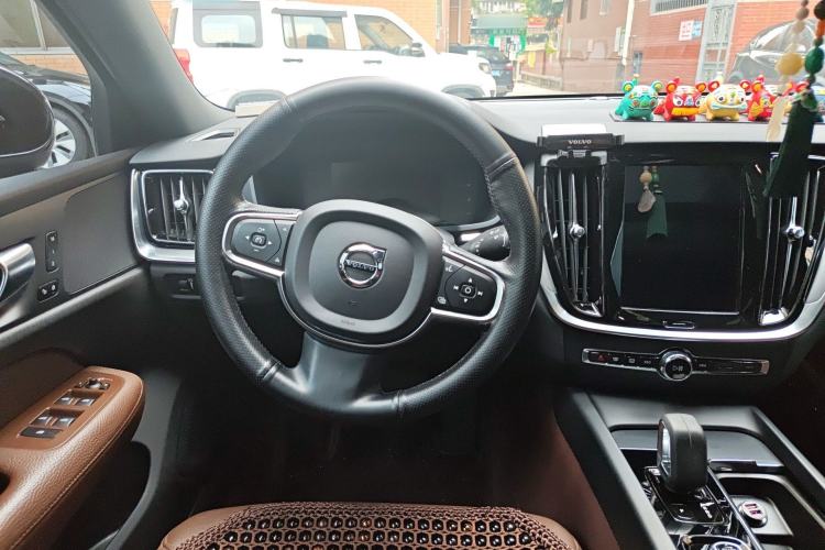 Used Volvo S60 2022 B4 Zhiyi Luxury Edition