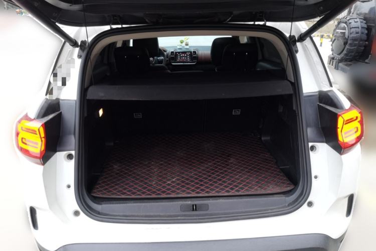 Used Citroen C5 AIRCROSS 2017 380THP Luxury Model Trunk