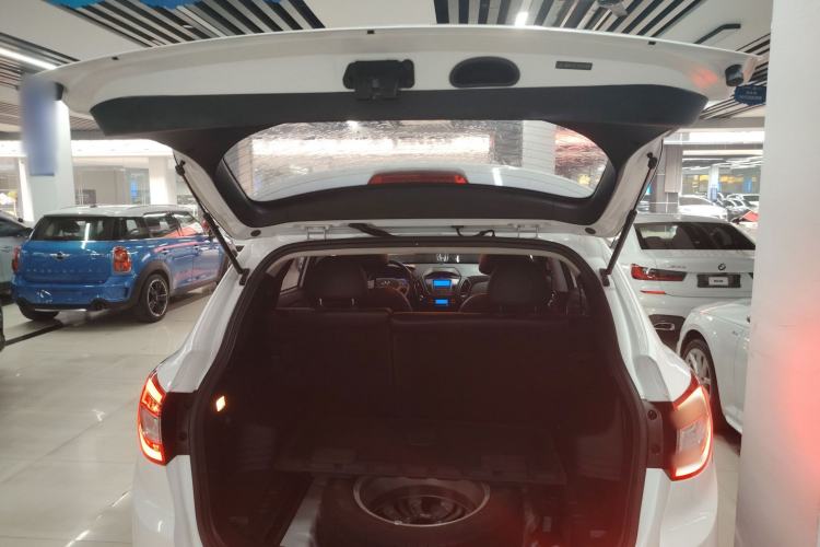 Used Hyundai ix35 2013 2.0L Automatic Two-Wheel Drive Smart GLS China IV Standard
