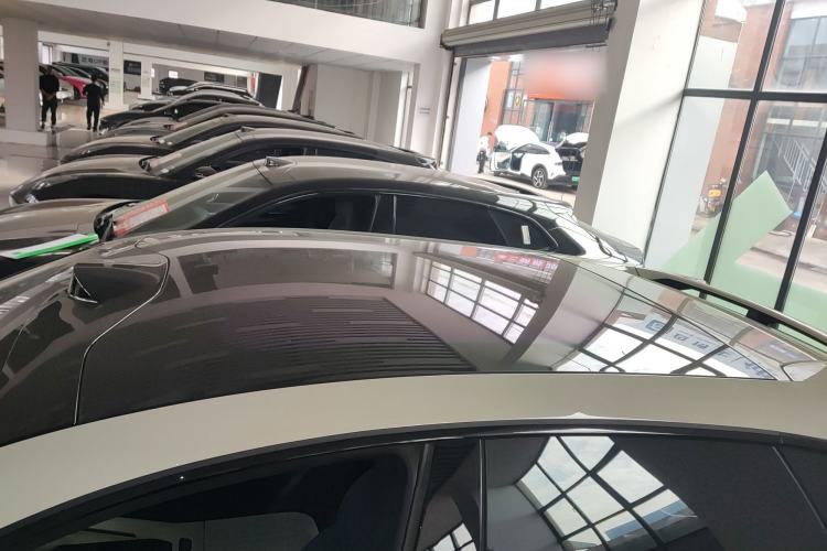 Used Zeekr 001 2025 WE Edition 100 kWh Rear-Wheel Drive
