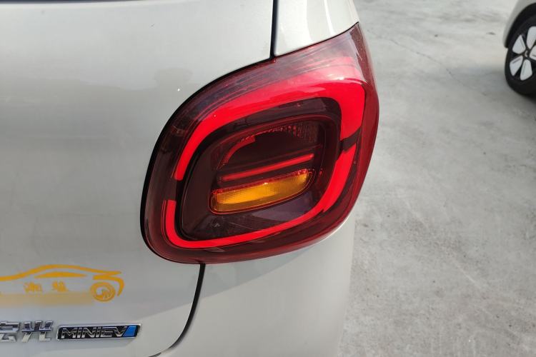 Used Wuling Hongguang MINIEV 2025 Four-Door Version 301km Zhenxiang+ Model
