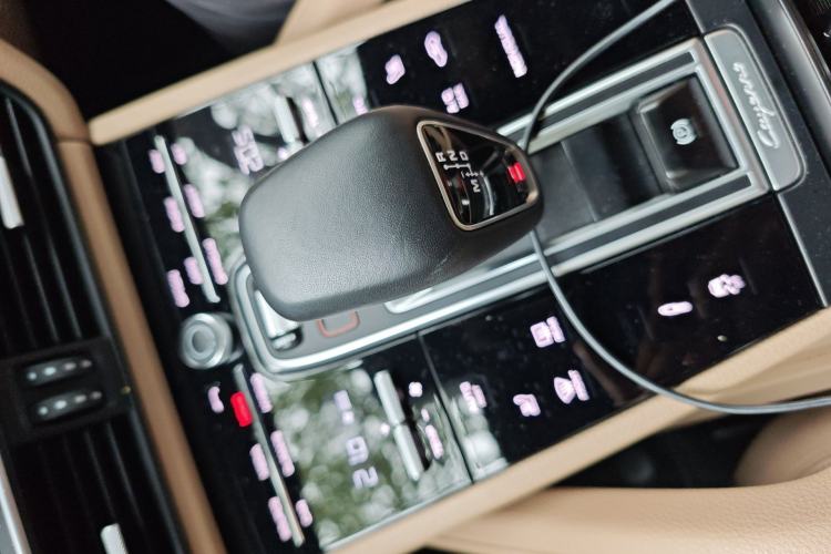 Used Porsche Cayenne E-Hybrid 2019 Cayenne E-Hybrid 2.0T Gear Lever