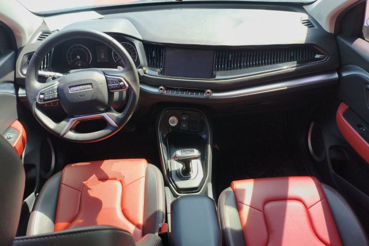 Used Haval H2s 2018 Blue Label 1.5T Dual-Clutch Elite Model Center Console