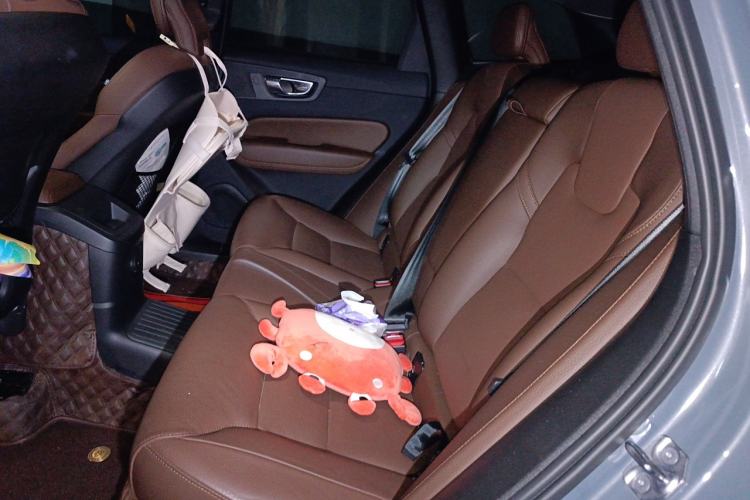 Used Volvo XC60 New Energy 2023 T8 Plug-in Hybrid Long-Range All-Wheel Drive Smart Luxury Edition Left Rear Seat