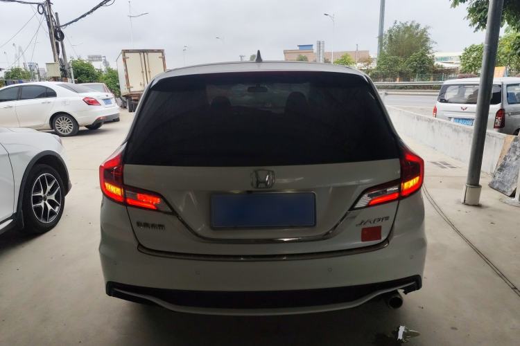 Used Honda Jade 2017 1.8L automatic Comfort version 5 seats
